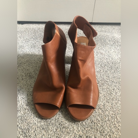 Steve Madden Nonstp Booties in Tan Leather - Picture 2 of 7